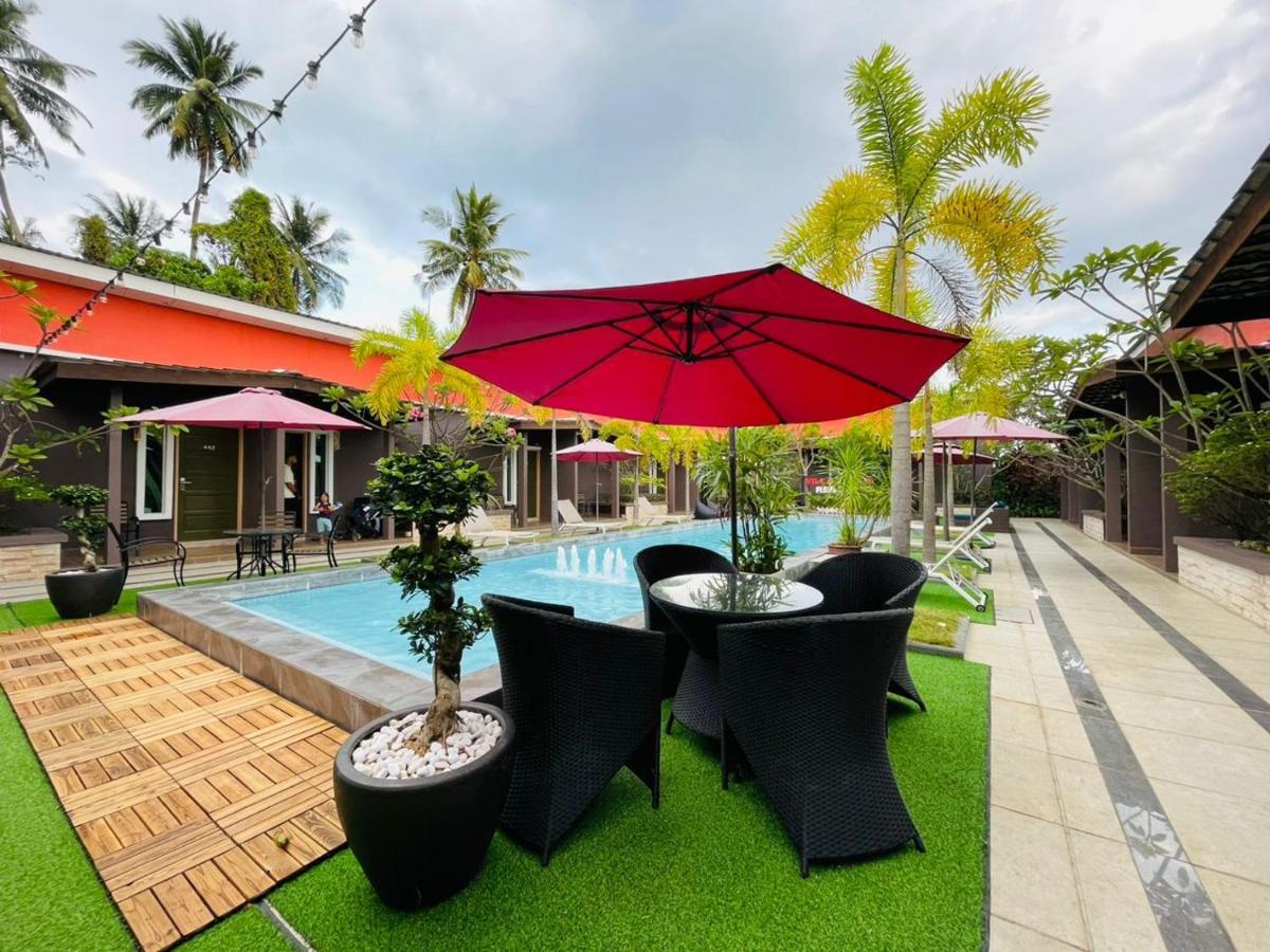 Villa Abadi Resort Pantai Cenang  Exterior photo