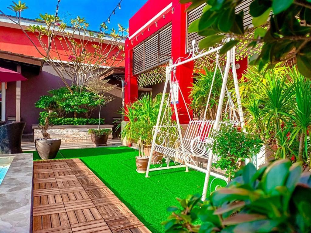 Villa Abadi Resort Pantai Cenang  Exterior photo