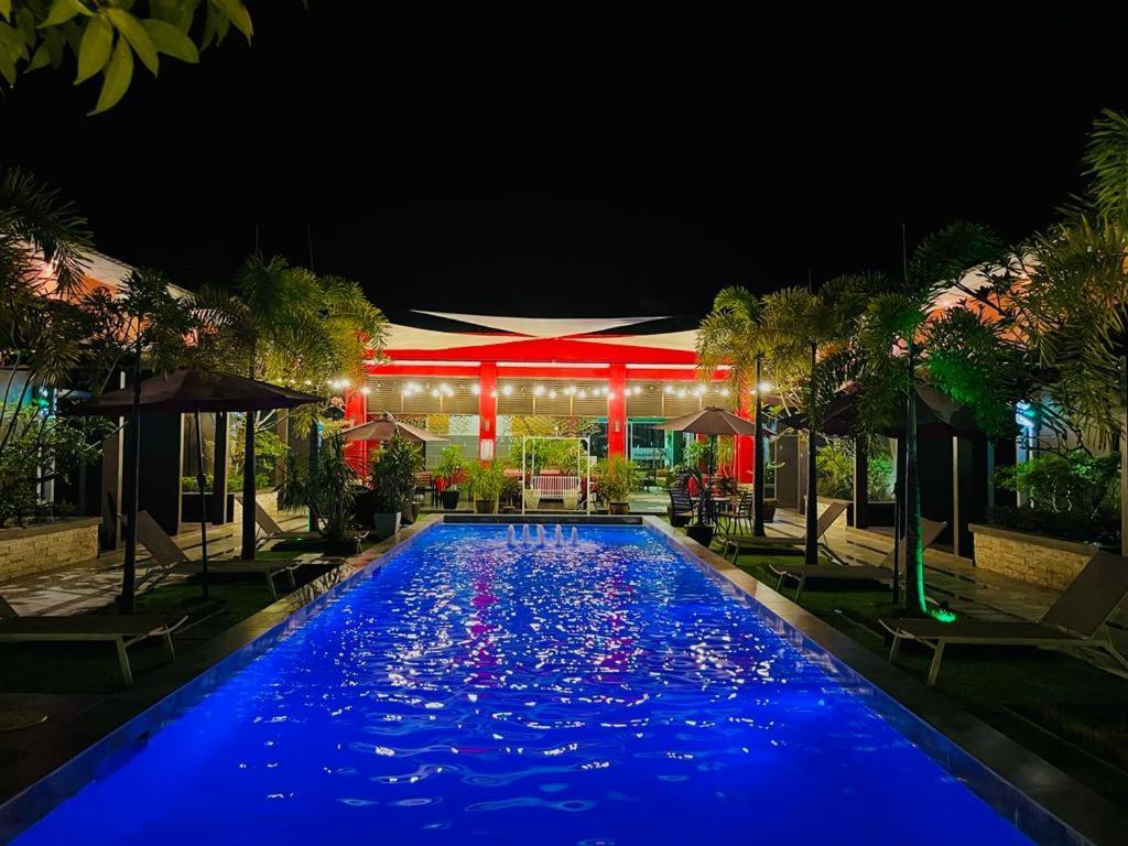 Villa Abadi Resort Pantai Cenang  Exterior photo